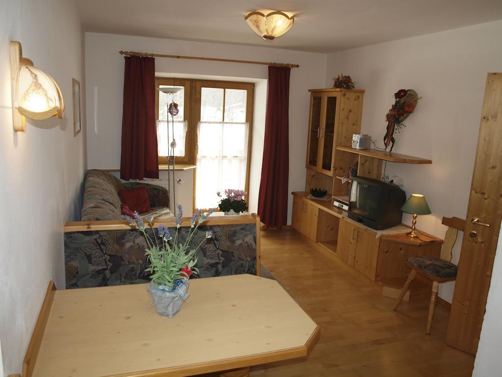 Urblhof Apartment Leutasch Phòng bức ảnh